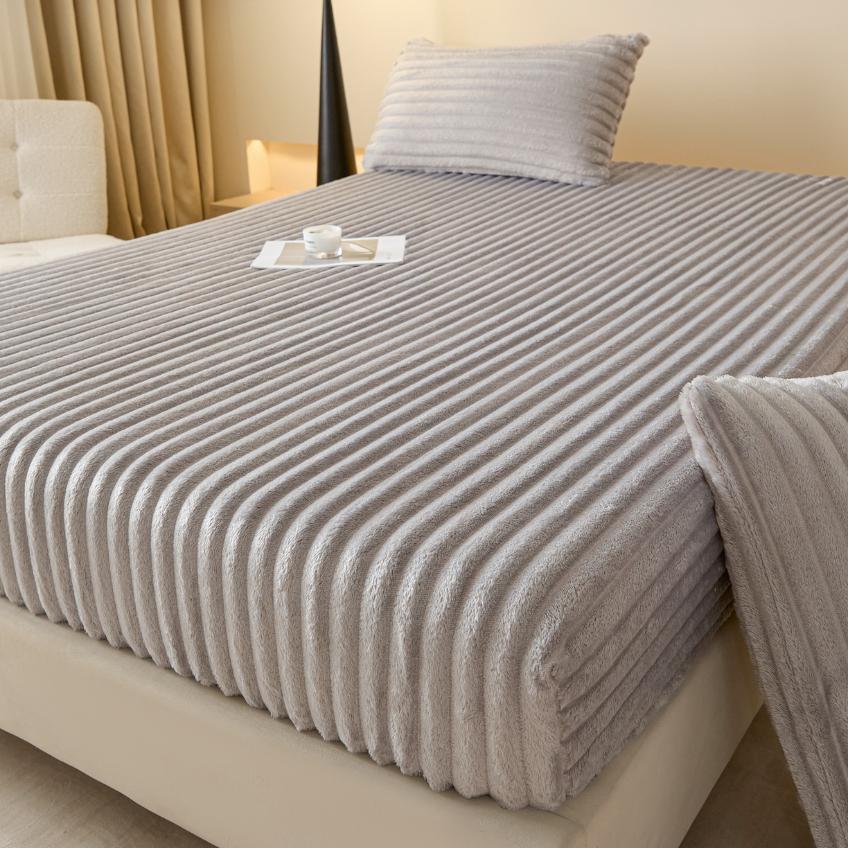 91家纺网 家纺一手货源 找家纺 蓝极人 2025新款兔毛绒大抽条床笠单品床笠床笠单件（跨境可供） 抽条-床笠浅灰