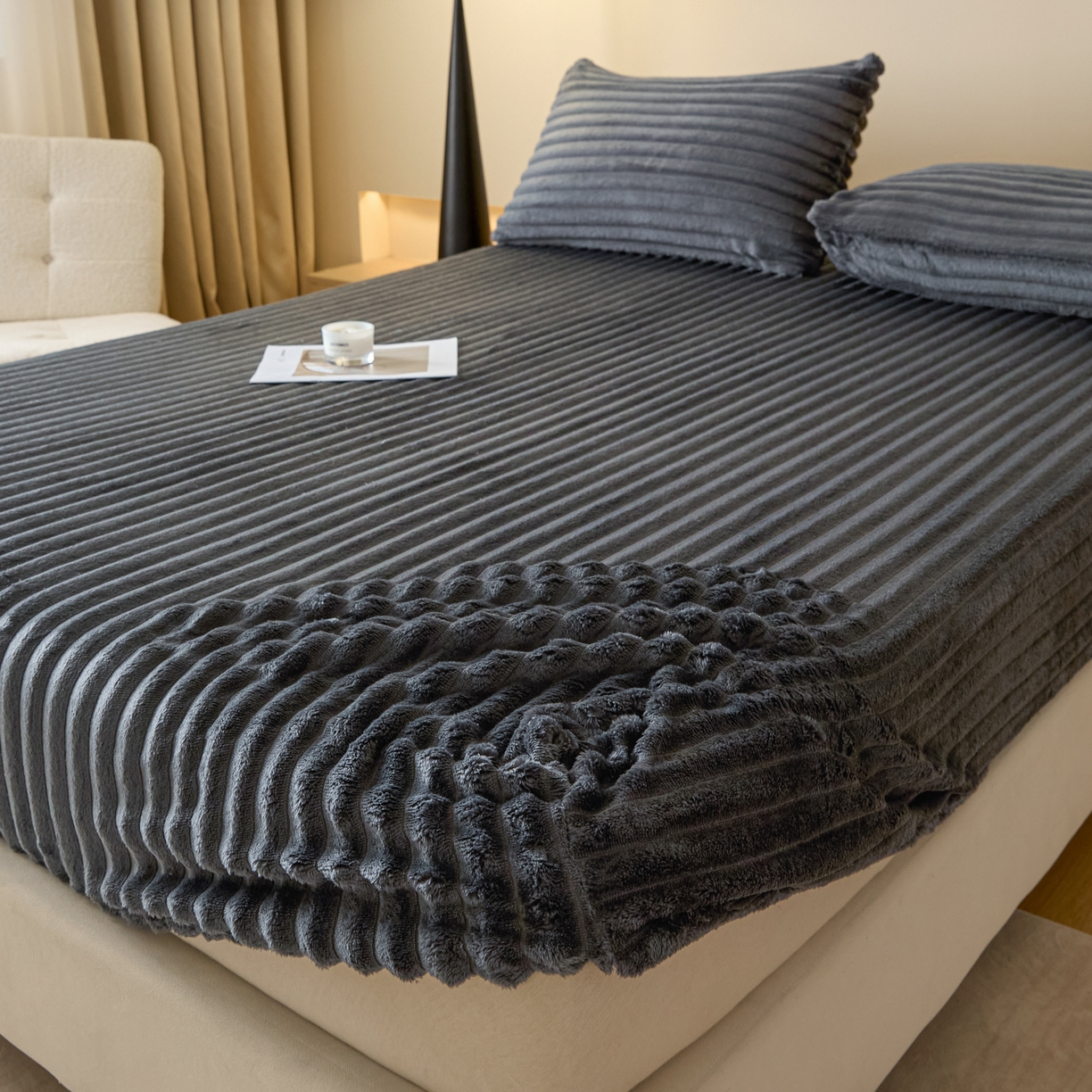 91家纺网 家纺一手货源 找家纺 蓝极人 2025新款兔毛绒大抽条床笠单品床笠床笠单件（跨境可供） 抽条-床笠深灰