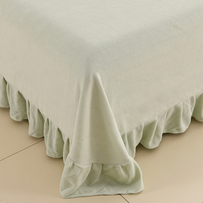 91家纺网 家纺一手货源 找家纺 德比尔斯  2025新款韩版白色花边雕花烂花牛奶绒四件套 邂逅