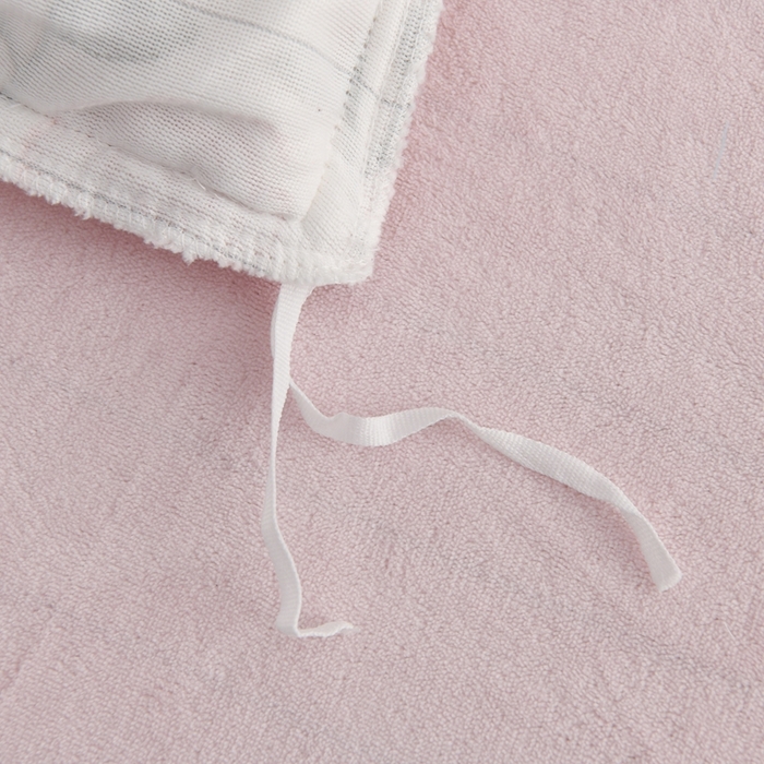 91家纺网 家纺一手货源 找家纺 德比尔斯  2025新款韩版白色花边雕花烂花牛奶绒四件套 艾莎粉