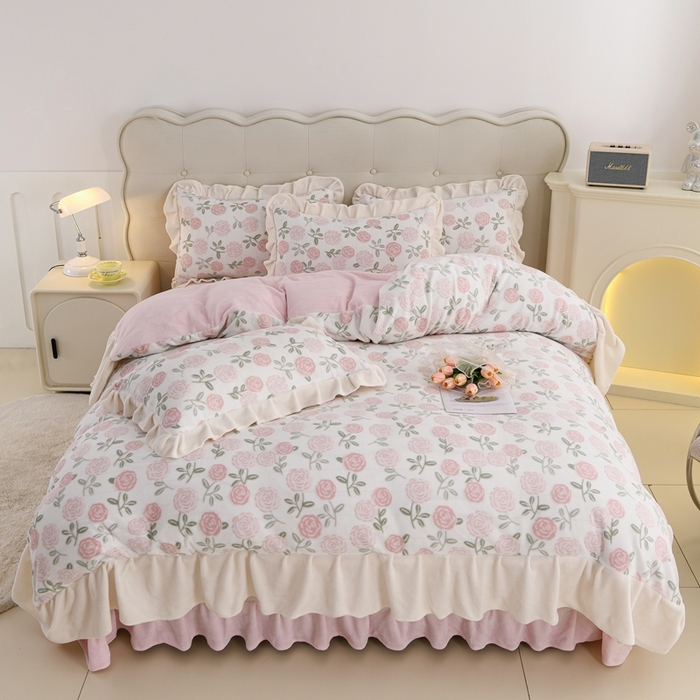 德比尔斯  2025新款韩版白色花边雕花烂花牛奶绒四件套 艾莎粉