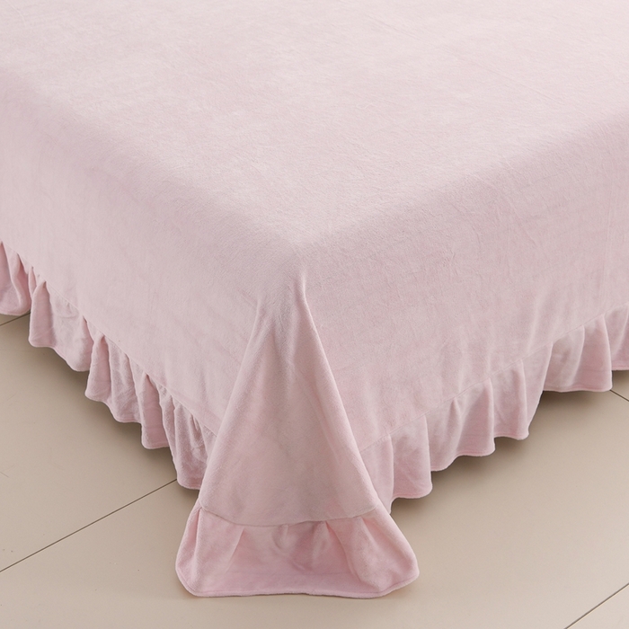 91家纺网 家纺一手货源 找家纺 德比尔斯  2025新款韩版白色花边雕花烂花牛奶绒四件套 艾莎粉