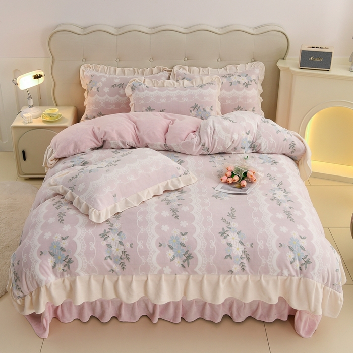 德比尔斯  2025新款韩版白色花边雕花烂花牛奶绒四件套 安妮粉