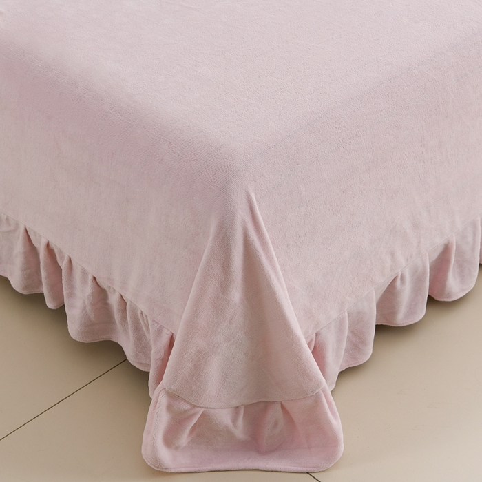 91家纺网 家纺一手货源 找家纺 德比尔斯  2025新款韩版白色花边雕花烂花牛奶绒四件套 蝶恋花粉