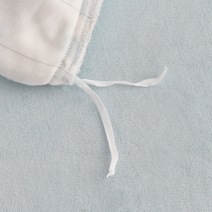 91家纺网 家纺一手货源 找家纺 德比尔斯  2025新款韩版白色花边雕花烂花牛奶绒四件套 郁金香蓝