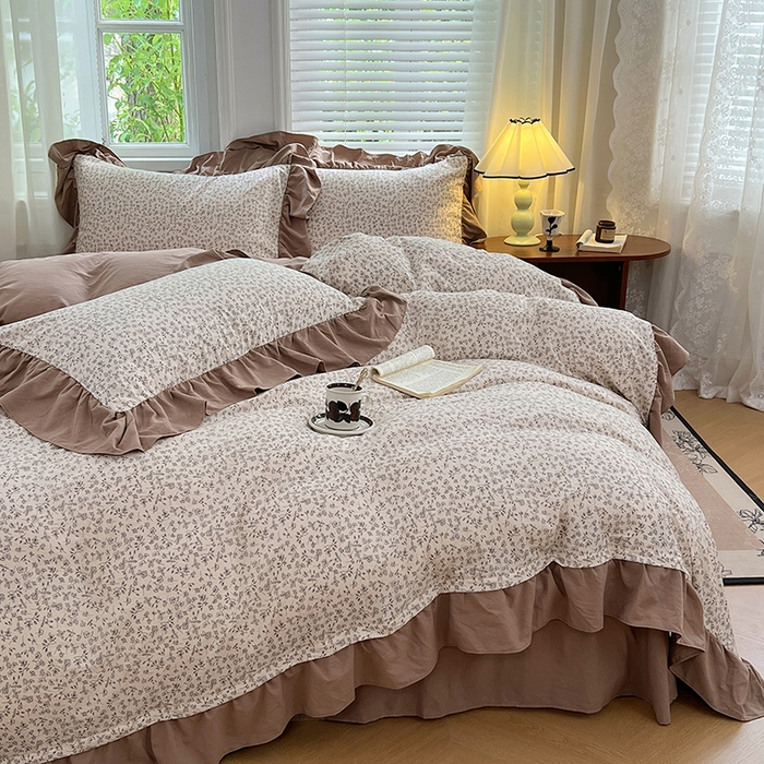 91家纺网 家纺一手货源 找家纺 梦舒羽 2025新款水洗珍珠棉花边四件套学生宿舍套件复古风四件套 柏林梦境-咖