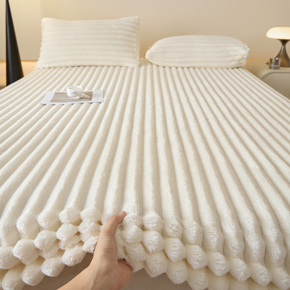 91家纺网 家纺一手货源 找家纺 （总）酱子 2025新款兔毛绒大抽条床笠单品床笠床笠单件