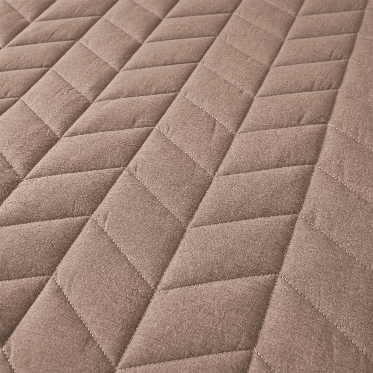 91家纺网 家纺一手货源 找家纺 优眠坊 2025新品全棉色织水洗棉纯棉夹棉抗菌绗缝床笠-幻格系列 幻格-棕褐