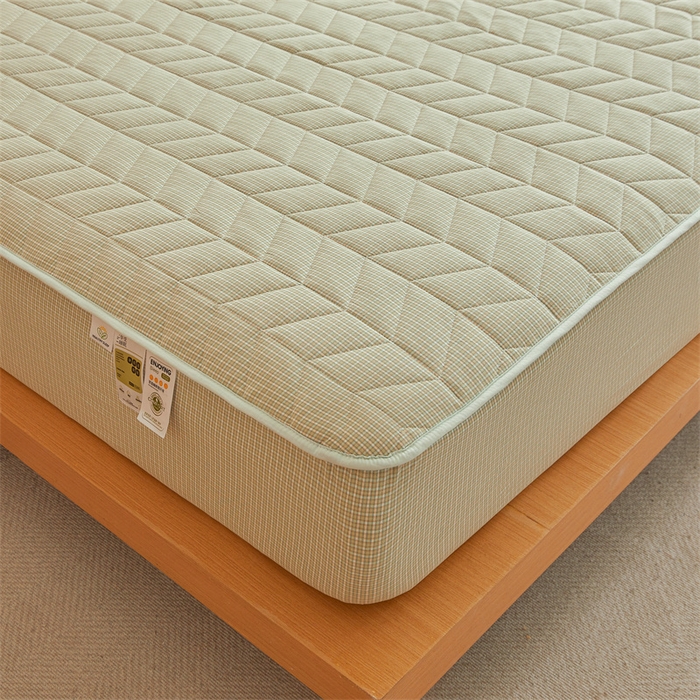 91家纺网 家纺一手货源 找家纺 优眠坊 2025新品全棉色织水洗棉纯棉夹棉抗菌绗缝床笠-幻格系列 方格-抹茶绿