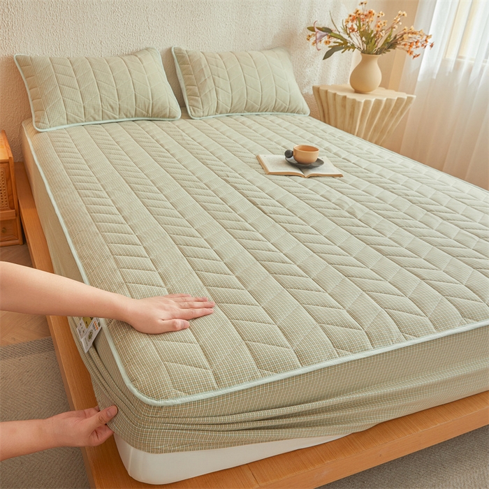 91家纺网 家纺一手货源 找家纺 优眠坊 2025新品全棉色织水洗棉纯棉夹棉抗菌绗缝床笠-幻格系列 方格-抹茶绿