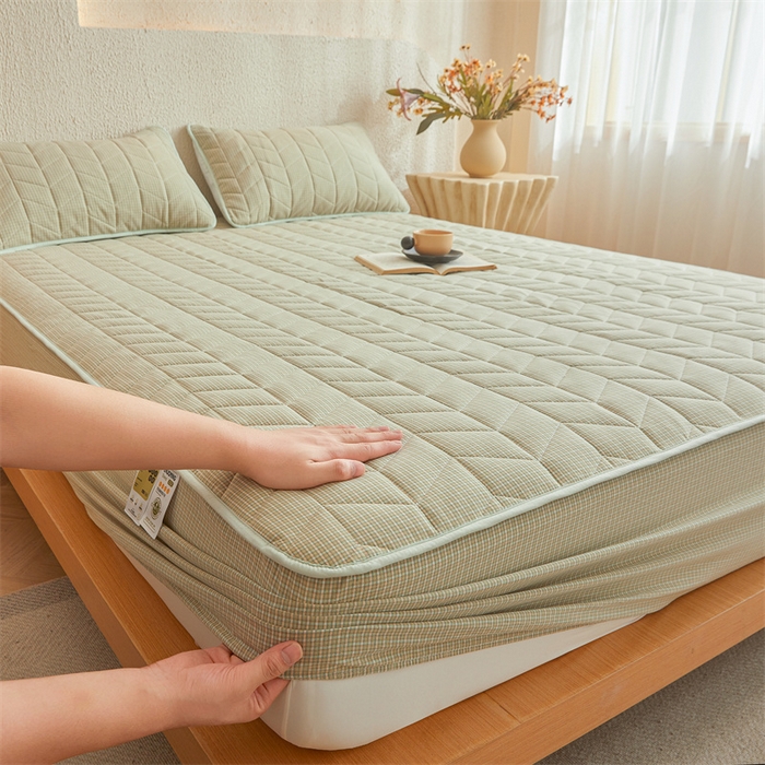 91家纺网 家纺一手货源 找家纺 优眠坊 2025新品全棉色织水洗棉纯棉夹棉抗菌绗缝床笠-幻格系列 方格-抹茶绿