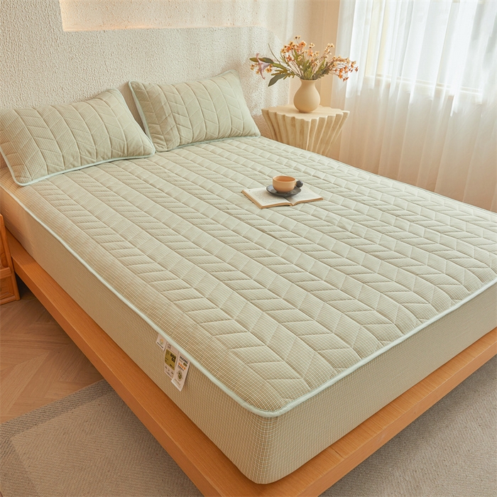 91家纺网 家纺一手货源 找家纺 优眠坊 2025新品全棉色织水洗棉纯棉夹棉抗菌绗缝床笠-幻格系列 方格-抹茶绿