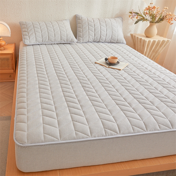 91家纺网 家纺一手货源 找家纺 优眠坊 2025新品全棉色织水洗棉纯棉夹棉抗菌绗缝床笠-幻格系列 条纹-灰