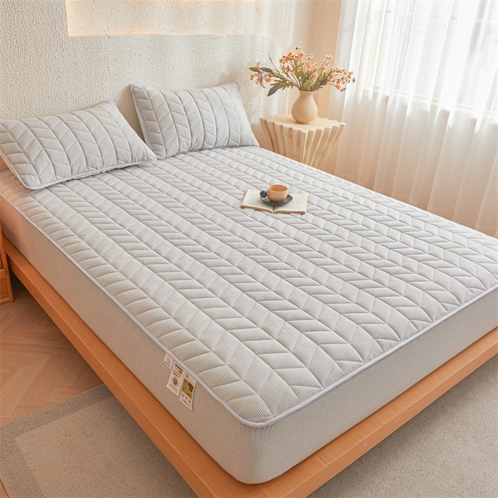 91家纺网 家纺一手货源 找家纺 优眠坊 2025新品全棉色织水洗棉纯棉夹棉抗菌绗缝床笠-幻格系列 条纹-灰