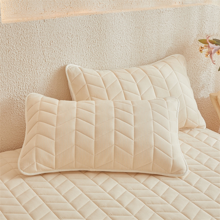 91家纺网 家纺一手货源 找家纺 优眠坊 2025新品全棉色织水洗棉纯棉夹棉抗菌绗缝床笠-幻格系列 条纹-卡其