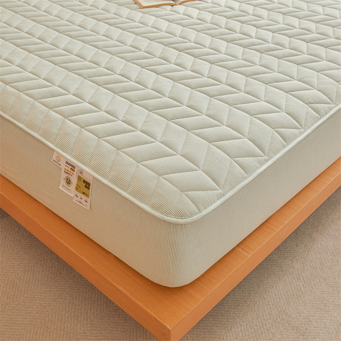 91家纺网 家纺一手货源 找家纺 优眠坊 2025新品全棉色织水洗棉纯棉夹棉抗菌绗缝床笠-幻格系列 条纹-清新绿