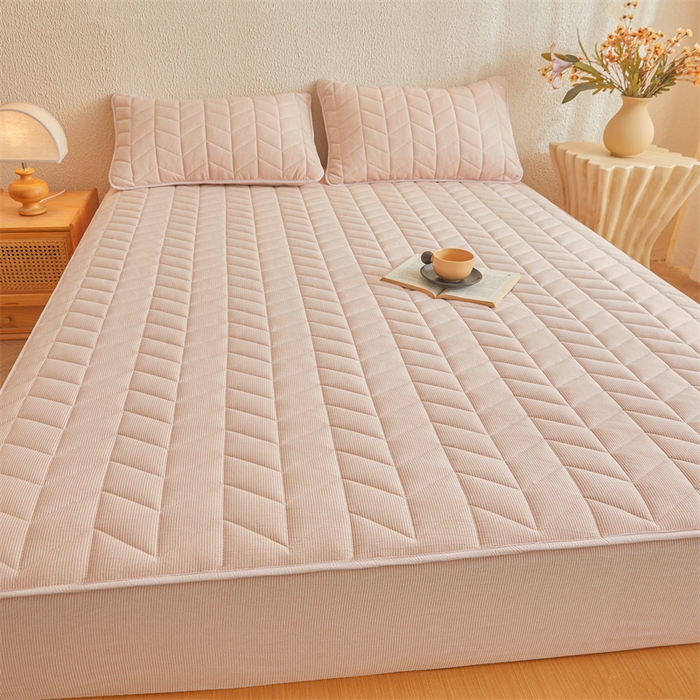 91家纺网 家纺一手货源 找家纺 优眠坊 2025新品全棉色织水洗棉纯棉夹棉抗菌绗缝床笠-幻格系列 条纹-玉色