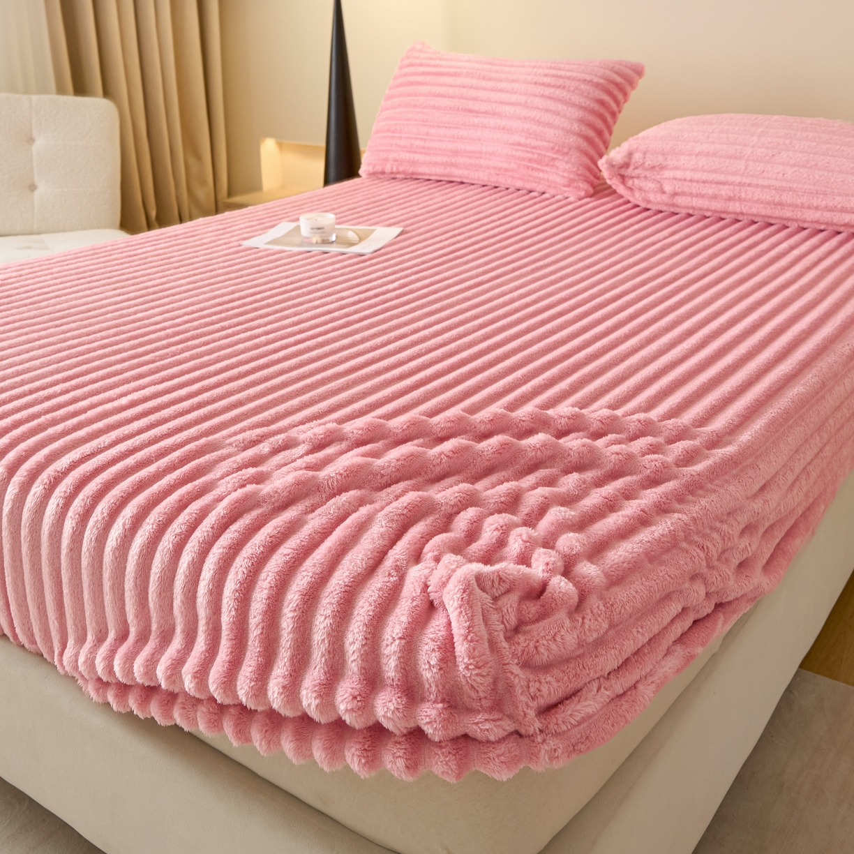 91家纺网 家纺一手货源 找家纺 酱子 2025新款兔毛绒大抽条床笠单品床笠床笠单件 抽条-床笠浅粉