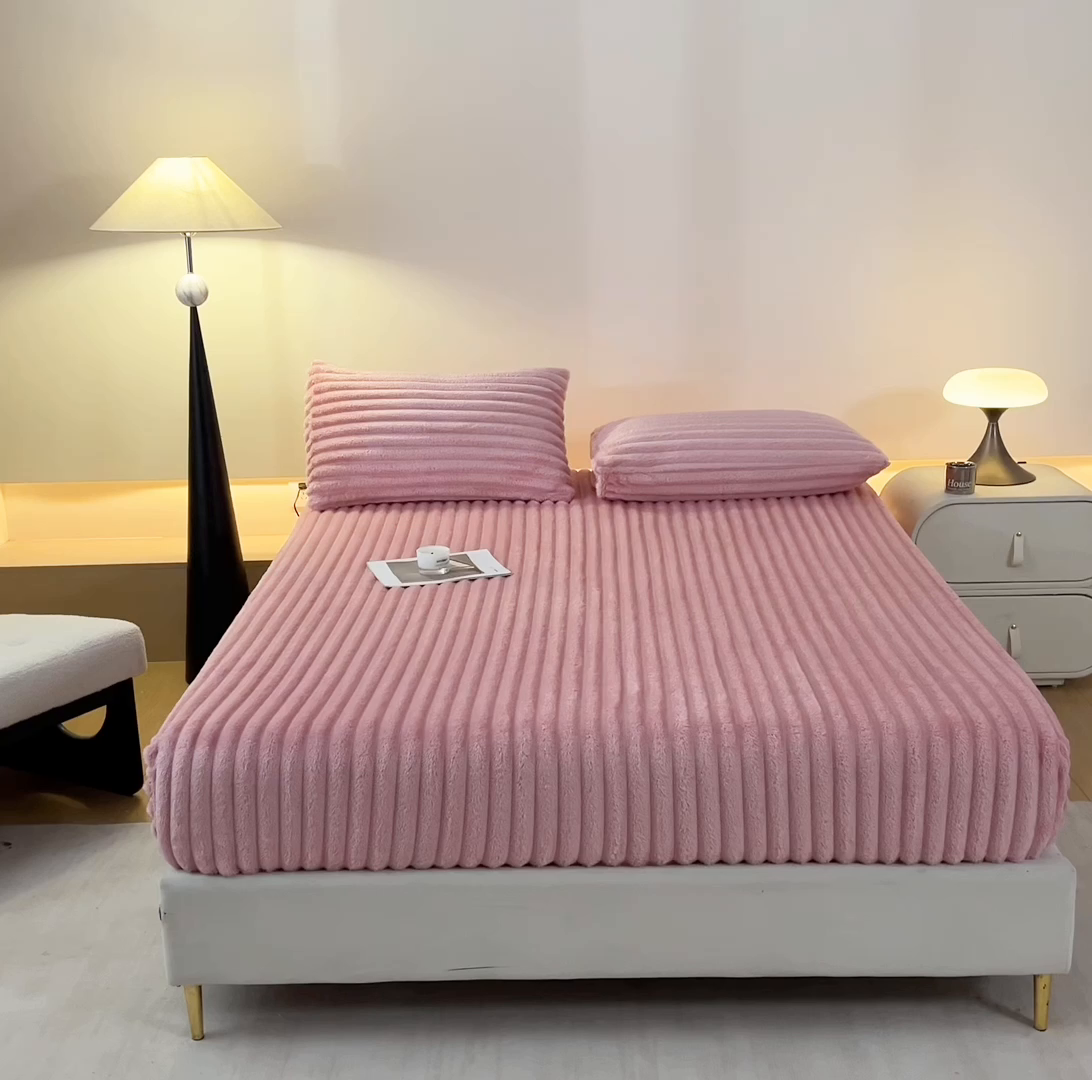 91家纺网 家纺一手货源 找家纺 酱子 2025新款兔毛绒大抽条床笠单品床笠床笠单件 抽条-床笠浅粉