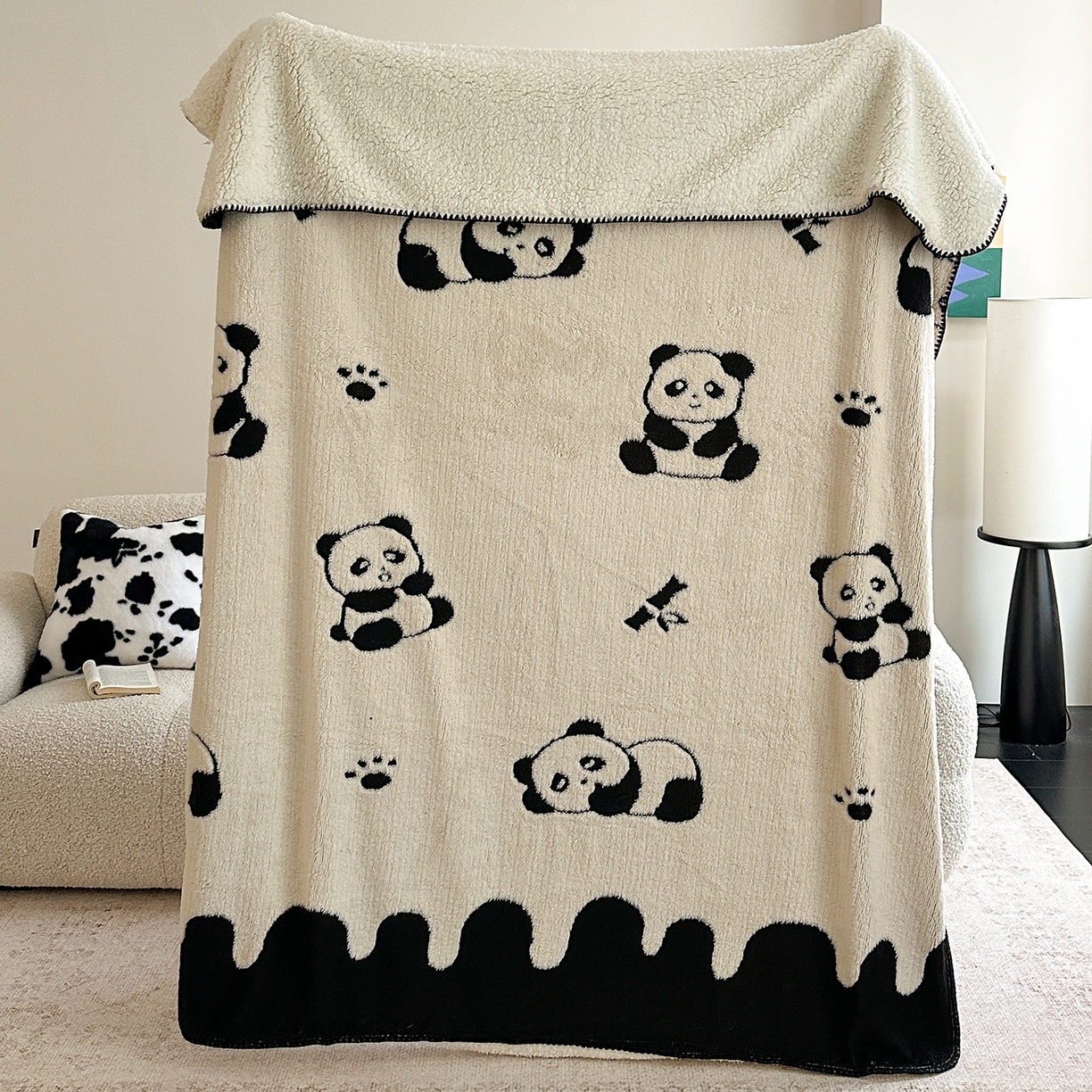 91家纺网 家纺一手货源 找家纺 繁花家居 2025新款阳离子羊羔绒毛毯毯子 黑白萌熊