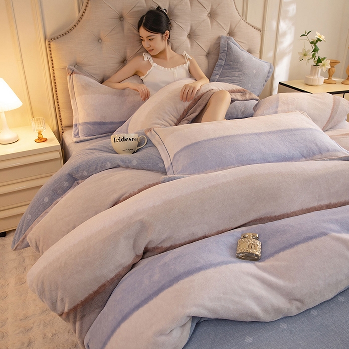 91家纺网 家纺一手货源 找家纺 简如 2025新款高克重A类印花臻棉绒牛奶绒四件套冬季加厚法莱 旷野(蓝咖)