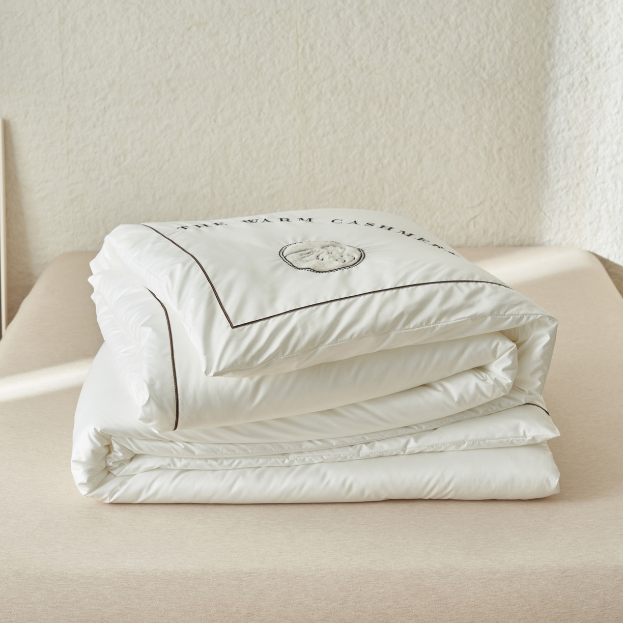 91家纺网 家纺一手货源 找家纺 子由家居 2025新款贴布绣澳洲进口羊毛被被子被芯 羊毛被-白色