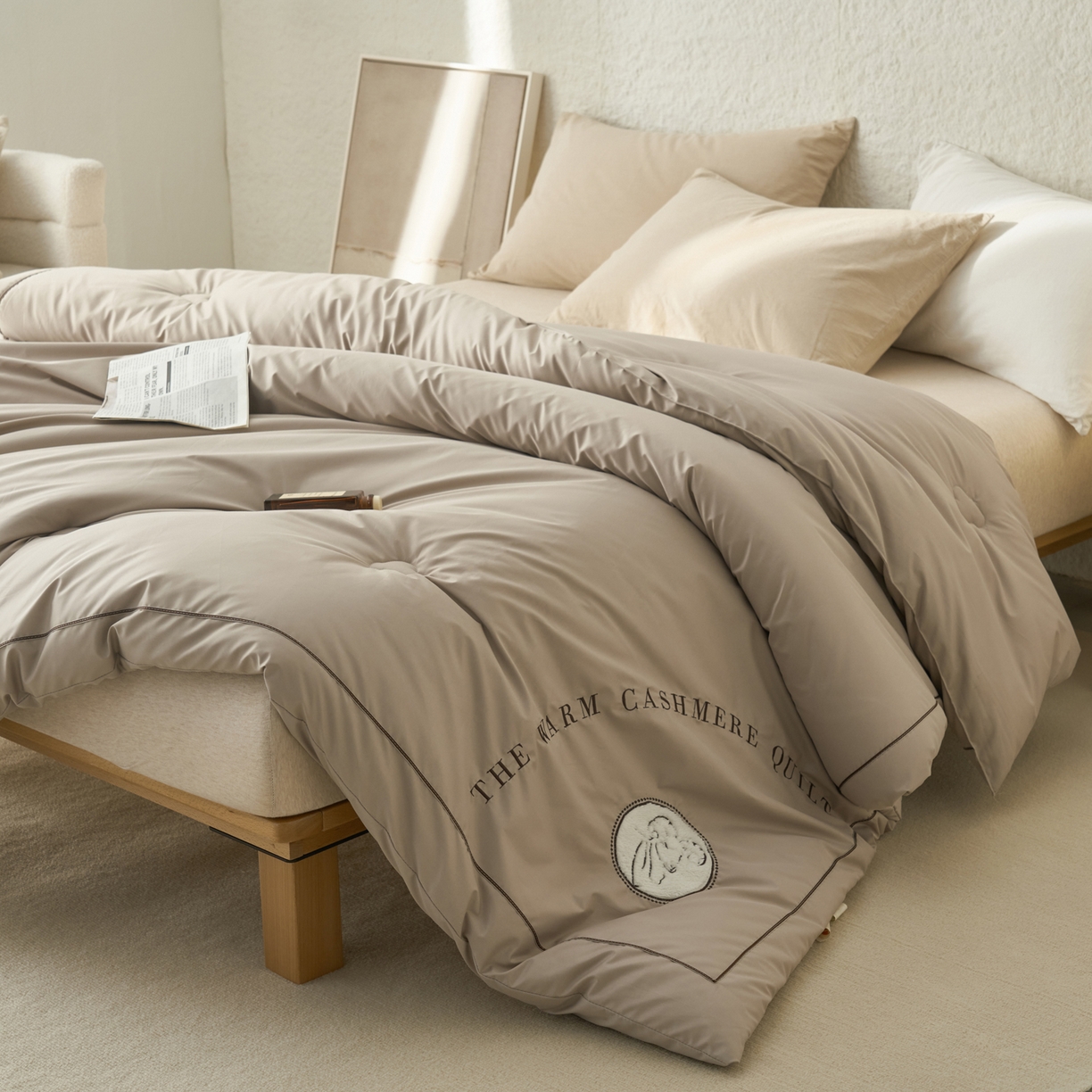 91家纺网 家纺一手货源 找家纺 子由家居 2025新款贴布绣澳洲进口羊毛被被子被芯 羊毛被-米驼