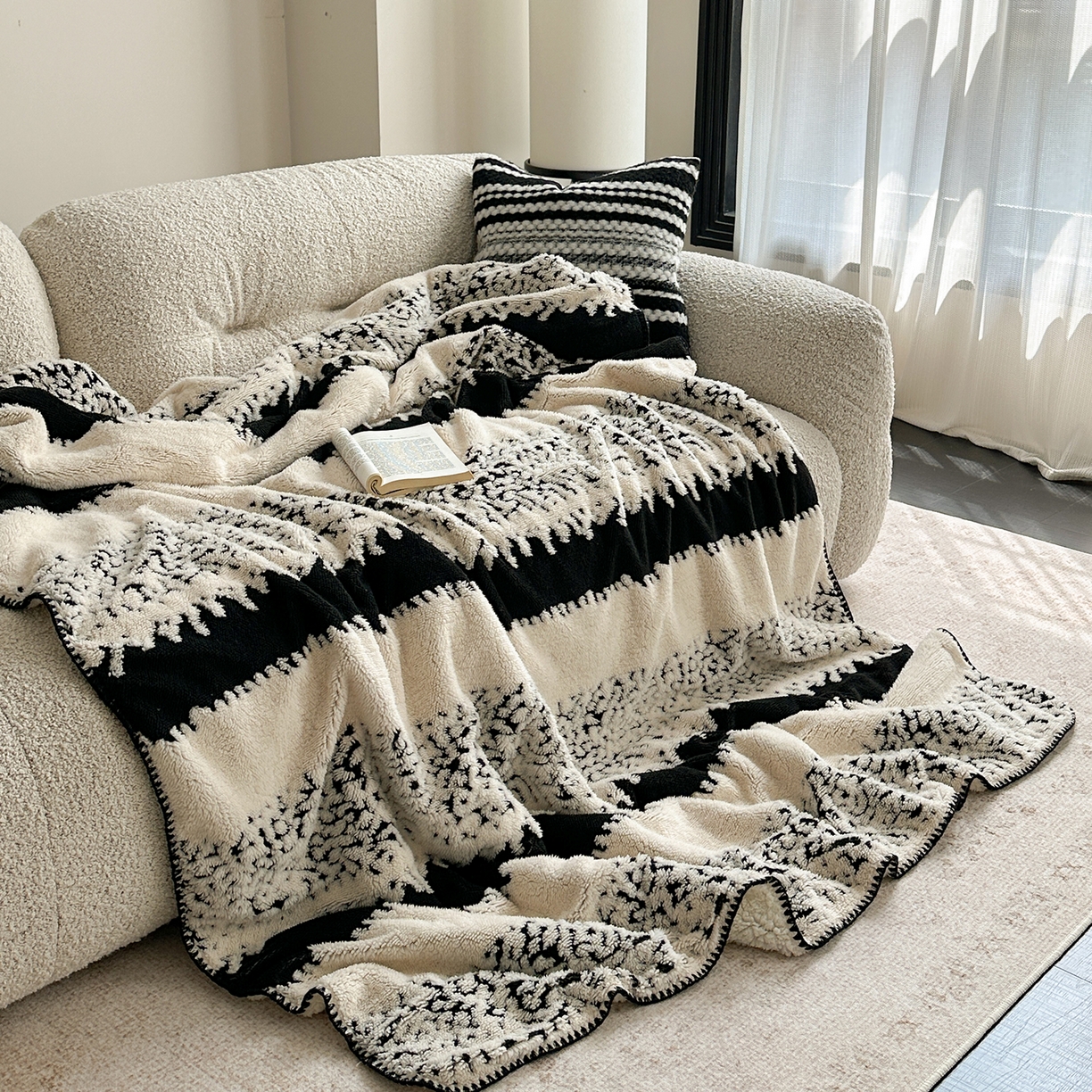 91家纺网 家纺一手货源 找家纺 繁花家居 2025新款阳离子羊羔绒毛毯毯子 墨韵松雪