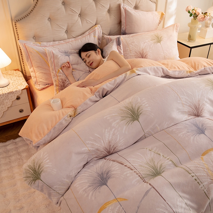 91家纺网 家纺一手货源 找家纺 简如 2025新款高克重A类印花臻棉绒牛奶绒四件套冬季加厚法莱 芦花摇曳（灰）