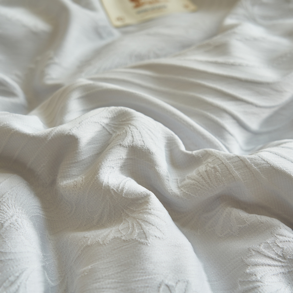 91家纺网 家纺一手货源 找家纺 子由家居 2025新款水洗浮雕澳洲进口羊毛被被子被芯 曲线-浅灰