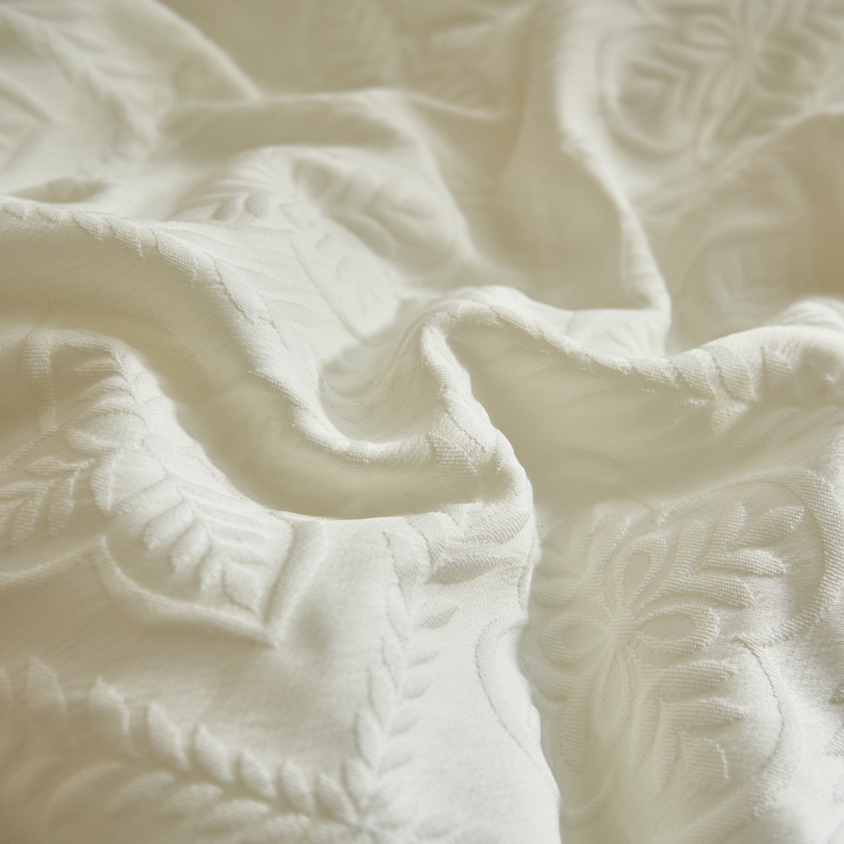 91家纺网 家纺一手货源 找家纺 子由家居 2025新款水洗浮雕澳洲进口羊毛被被子被芯 四叶草-米白