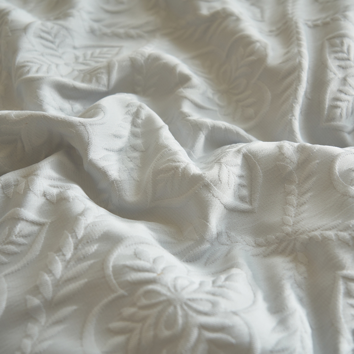 91家纺网 家纺一手货源 找家纺 子由家居 2025新款水洗浮雕澳洲进口羊毛被被子被芯 四叶草-浅灰