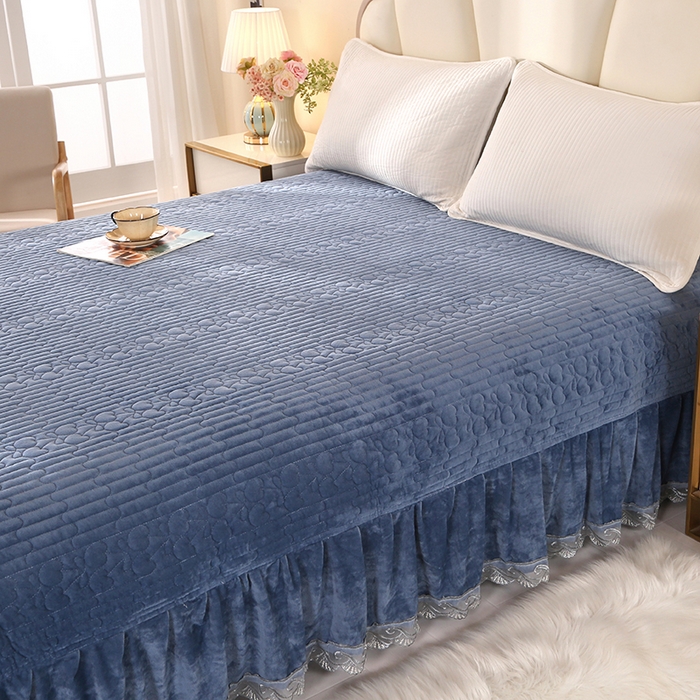 91家纺网 家纺一手货源 找家纺 （总）栩裕纺织 2025新款宝宝绒夹棉单床盖-大蕾丝花边款