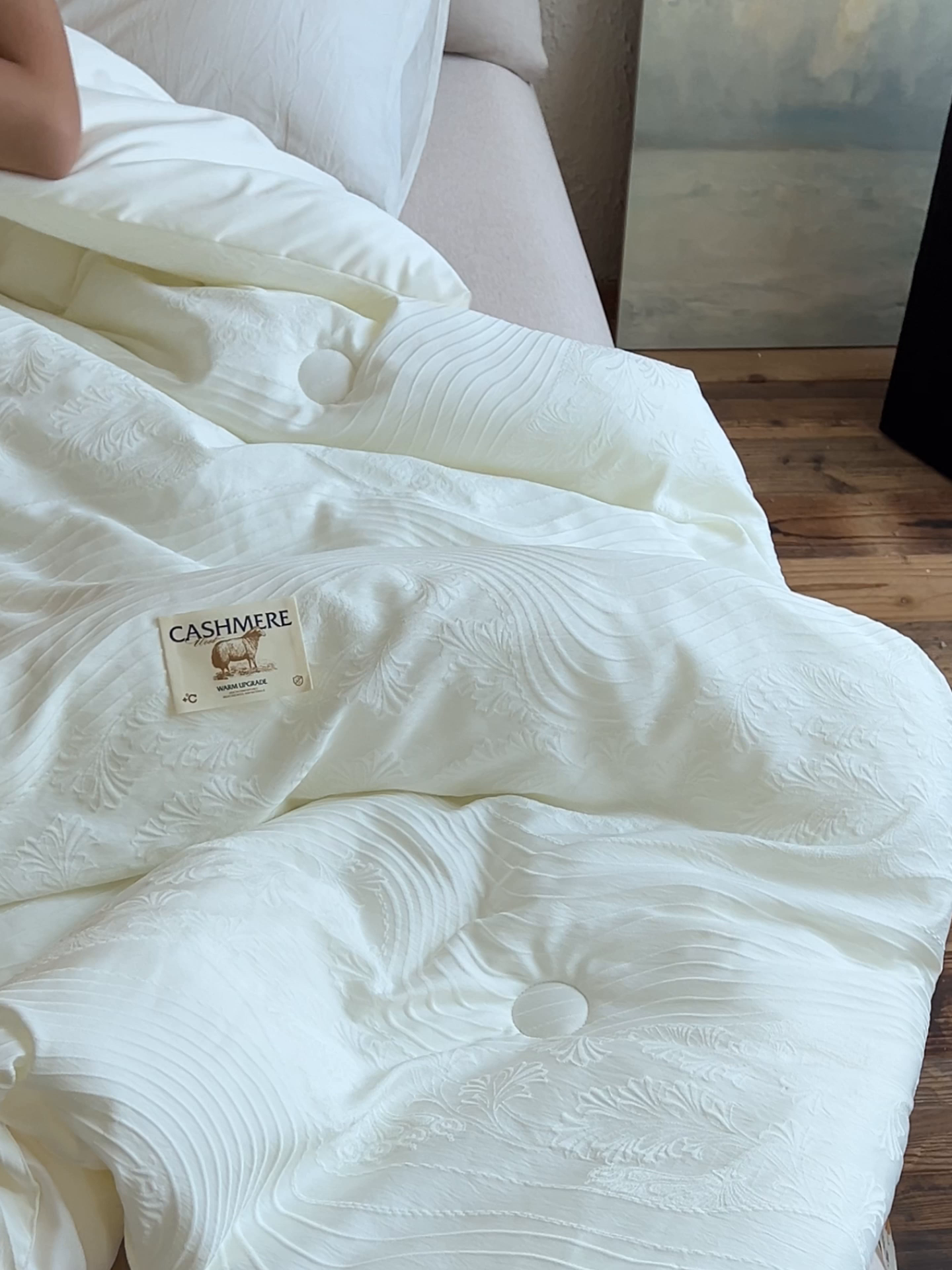 91家纺网 家纺一手货源 找家纺 子由家居 2025新款水洗浮雕澳洲进口羊毛被被子被芯 曲线-米白