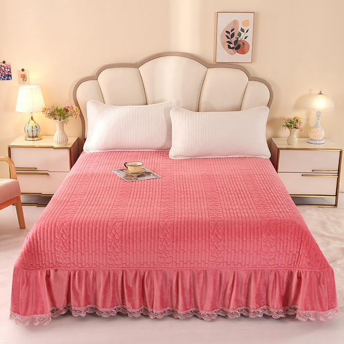 91家纺网 家纺一手货源 找家纺 栩裕纺织 2025新款宝宝绒夹棉单床盖-大蕾丝花边款 粉色