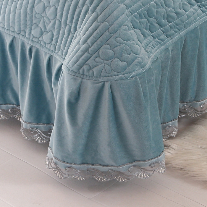91家纺网 家纺一手货源 找家纺 栩裕纺织 2025新款宝宝绒夹棉单床盖-大蕾丝花边款 湖蓝