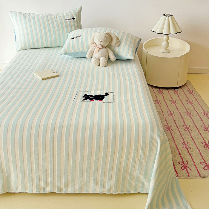 91家纺网 家纺一手货源 找家纺 （总）繁花家居 2025新款经典条纹系列绣花牛奶绒单品床单床笠床单床笠单件