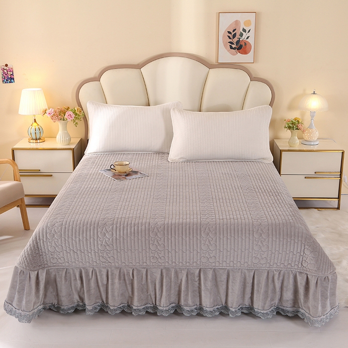 91家纺网 家纺一手货源 找家纺 栩裕纺织 2026新款宝宝绒夹棉单床盖-大蕾丝花边款 灰色