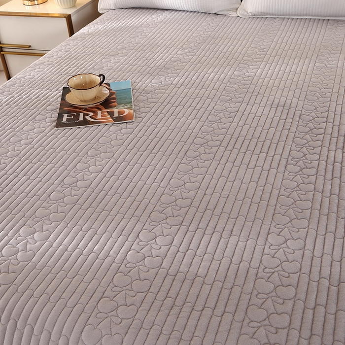 91家纺网 家纺一手货源 找家纺 栩裕纺织 2026新款宝宝绒夹棉单床盖-大蕾丝花边款 灰色