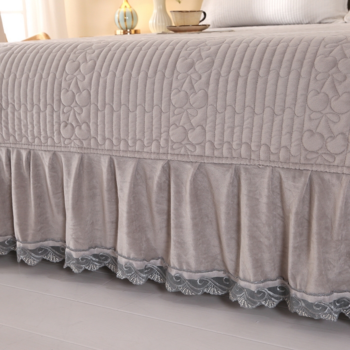 91家纺网 家纺一手货源 找家纺 栩裕纺织 2026新款宝宝绒夹棉单床盖-大蕾丝花边款 灰色