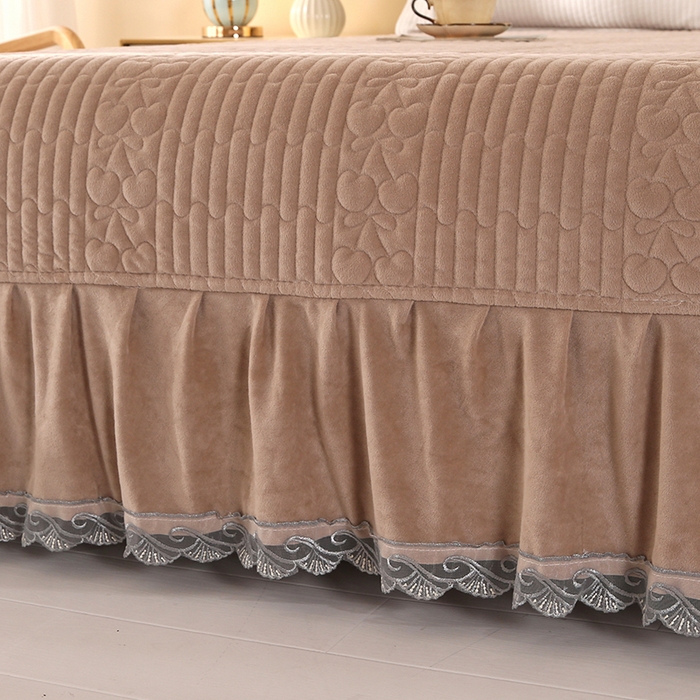 91家纺网 家纺一手货源 找家纺 栩裕纺织 2025新款宝宝绒夹棉单床盖-大蕾丝花边款 卡其色