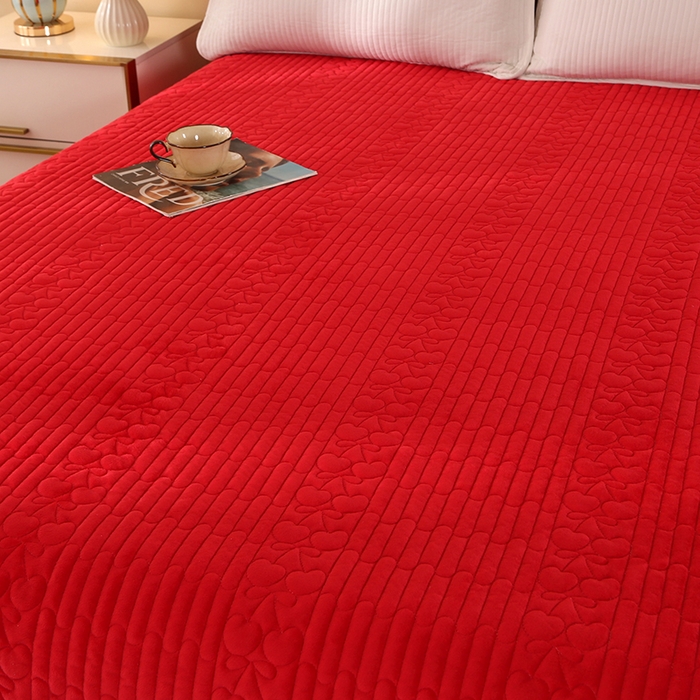 91家纺网 家纺一手货源 找家纺 栩裕纺织 2025新款宝宝绒夹棉单床盖-大蕾丝花边款 中国红