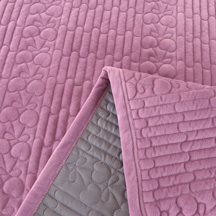 91家纺网 家纺一手货源 找家纺 栩裕纺织 2025新款宝宝绒夹棉单床盖-大蕾丝花边款 紫色