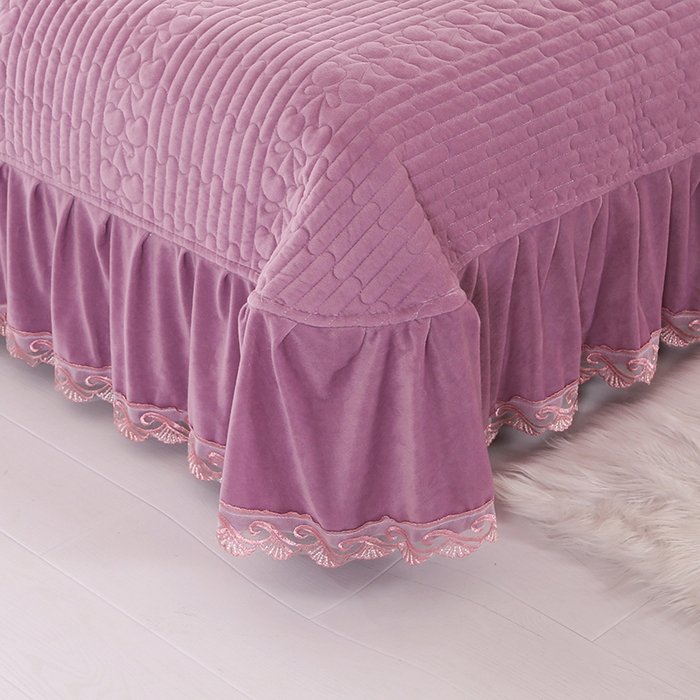 91家纺网 家纺一手货源 找家纺 栩裕纺织 2025新款宝宝绒夹棉单床盖-大蕾丝花边款 紫色