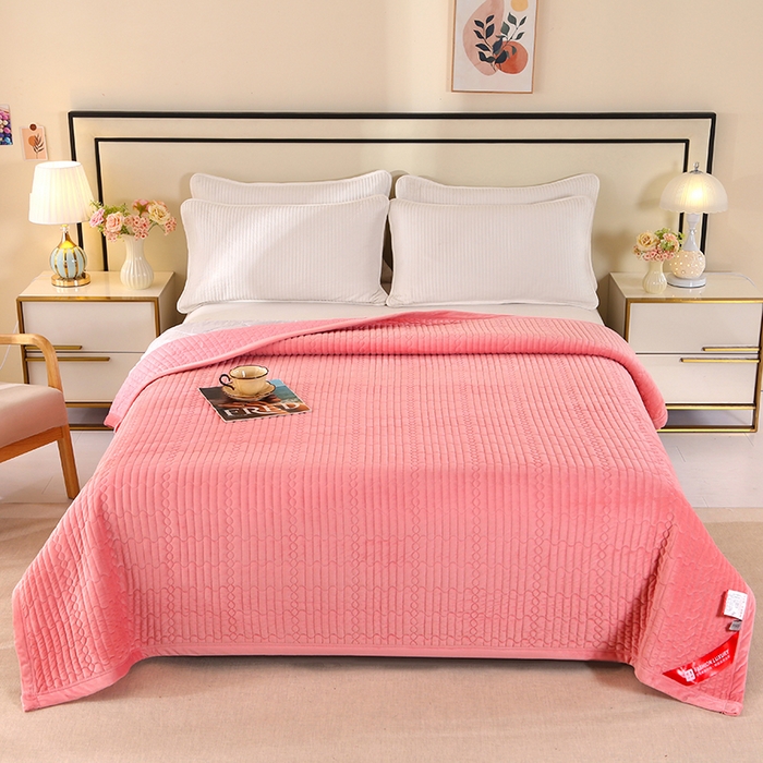 91家纺网 家纺一手货源 找家纺 栩裕纺织 2025新款宝宝绒夹棉单床盖-直边款 粉色