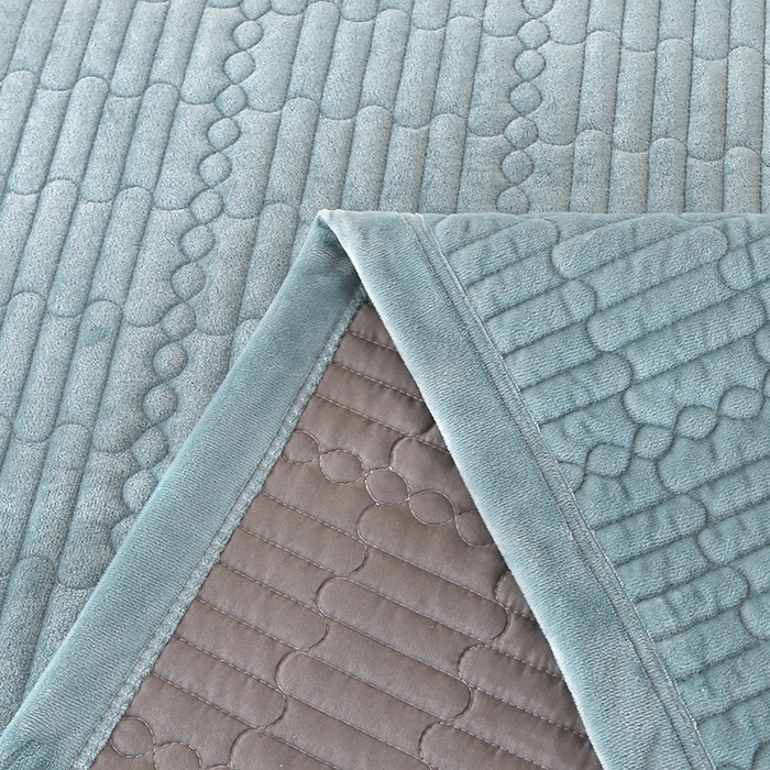 91家纺网 家纺一手货源 找家纺 栩裕纺织 2025新款宝宝绒夹棉单床盖-直边款 湖蓝