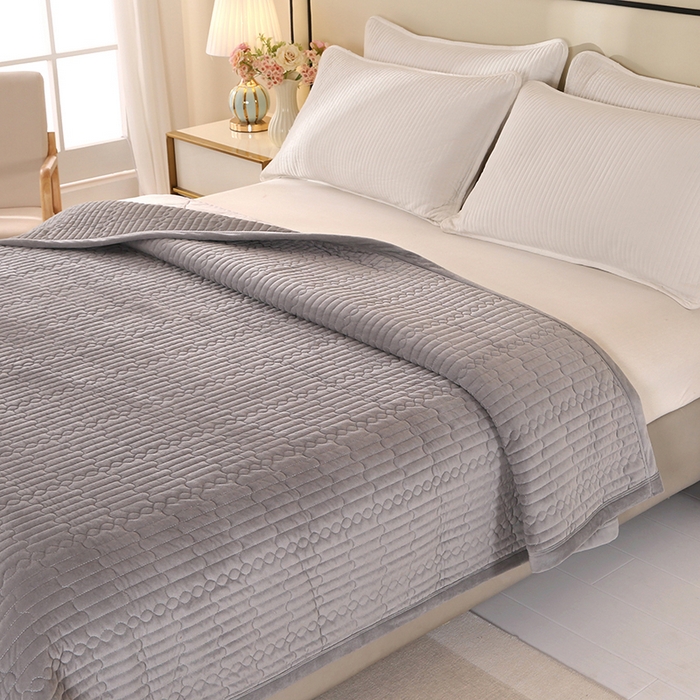 91家纺网 家纺一手货源 找家纺 栩裕纺织 2025新款宝宝绒夹棉单床盖-直边款 灰色