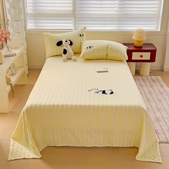 91家纺网 家纺一手货源 找家纺 繁花家居 2025新款经典条纹系列绣花牛奶绒单品床单床笠床单床笠单件 床单-黄条熊猫