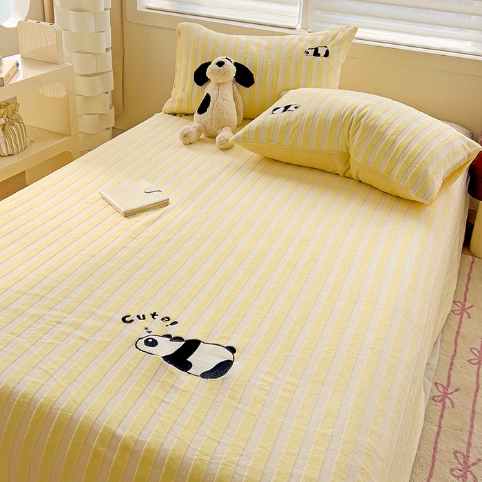 91家纺网 家纺一手货源 找家纺 繁花家居 2025新款经典条纹系列绣花牛奶绒单品床单床笠床单床笠单件 床单-黄条熊猫