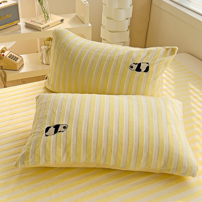 91家纺网 家纺一手货源 找家纺 繁花家居 2025新款经典条纹系列绣花牛奶绒单品床单床笠床单床笠单件 床单-黄条熊猫